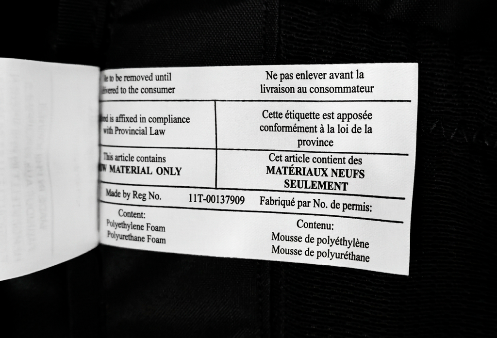Arc'teryx Arro 22 — Mochila Urbana y Trekking | Color Negro