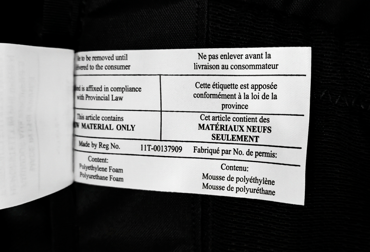 Arc'teryx Arro 22 — Mochila Urbana y Trekking | Color Negro