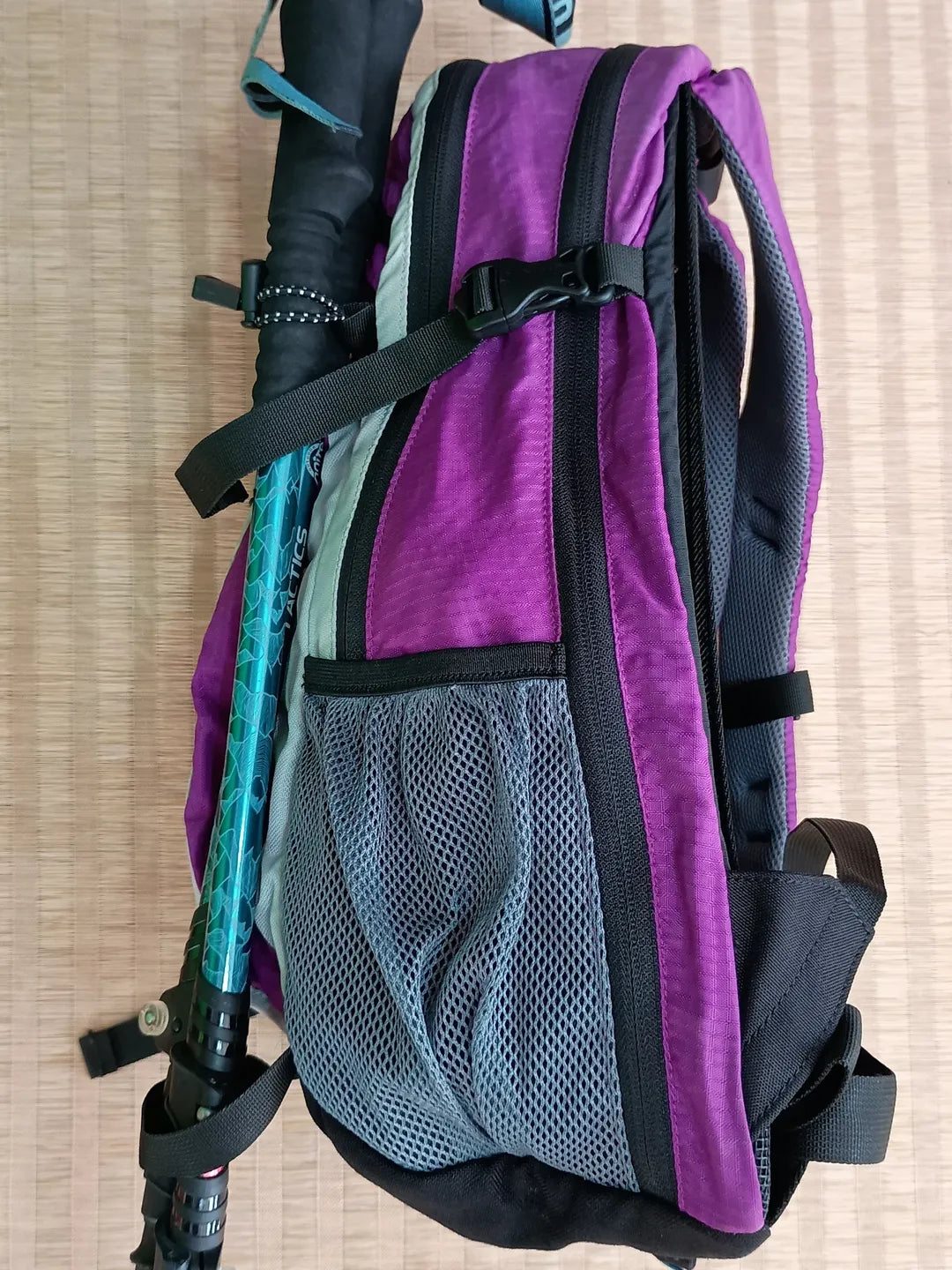 SOLETREK Mochila trekking Modelo First 25