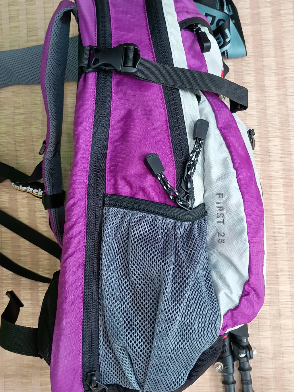 SOLETREK Mochila trekking Modelo First 25