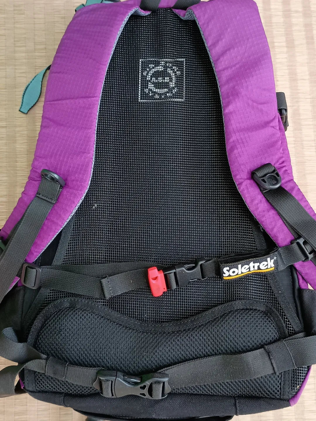 SOLETREK Mochila trekking Modelo First 25